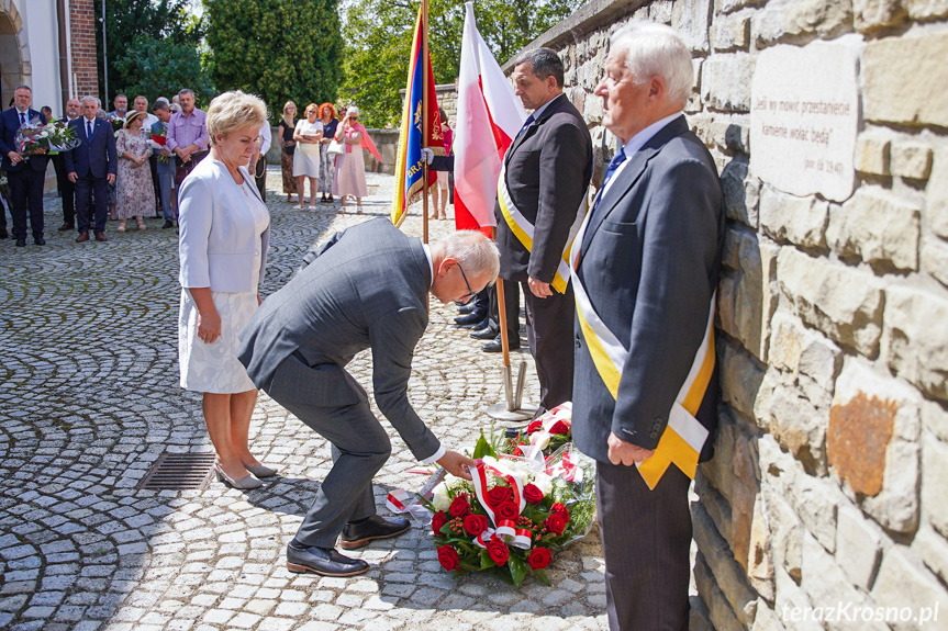 Odsłonięcie tablicy w Krośnie