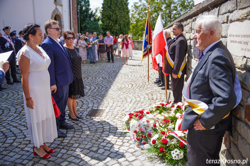 Odsłonięcie tablicy w Krośnie