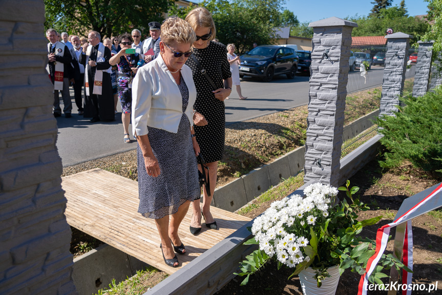 Odsłonięcie tablicy w Świerzowej Polskiej