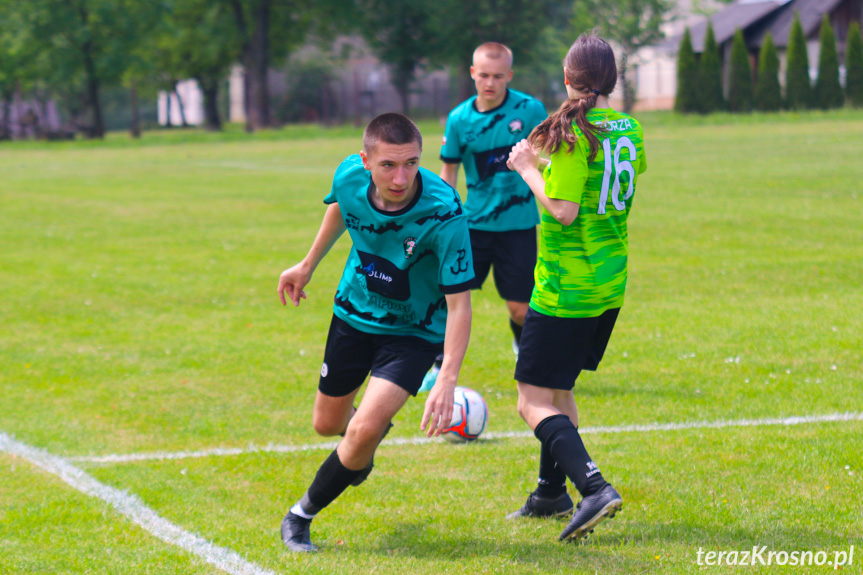 Orzeł Milcza - Zorza Łęki Dukielskie 8-1 