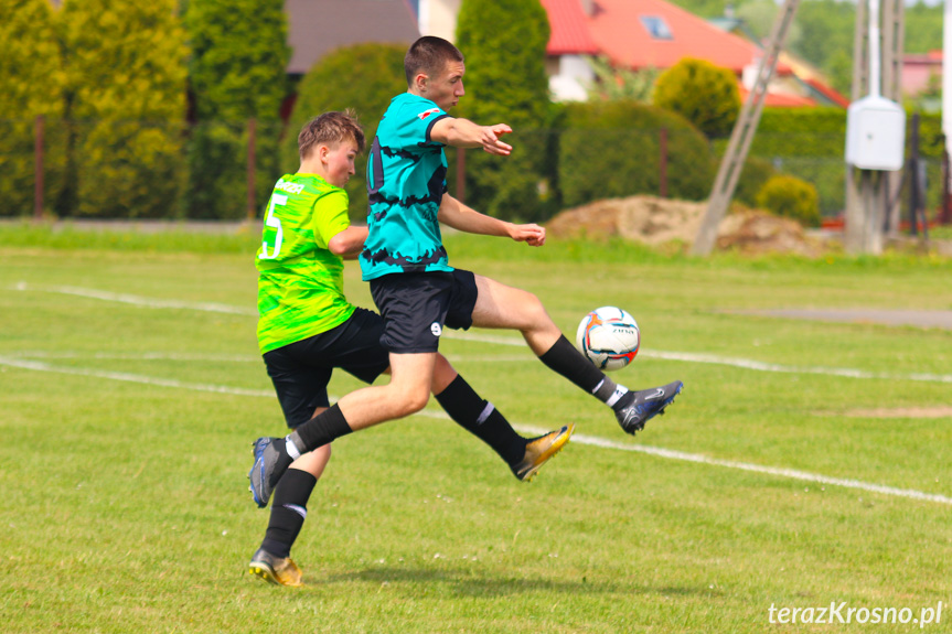 Orzeł Milcza - Zorza Łęki Dukielskie 8-1 