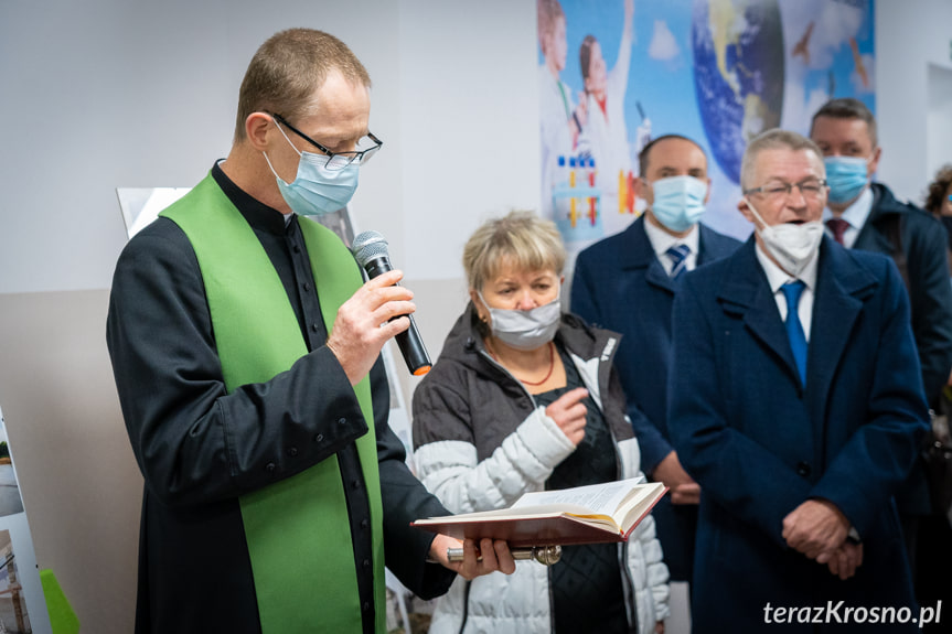 Otwarcie przebudowanej szkoły w Dobieszynie