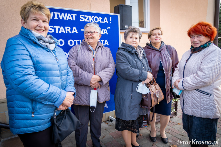 Otwarcie przebudowanej szkoły w Dobieszynie