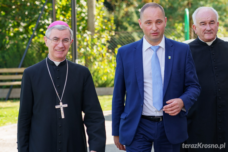 Otwarcie sali gimnastycznej w Łękach Strzyżowskich