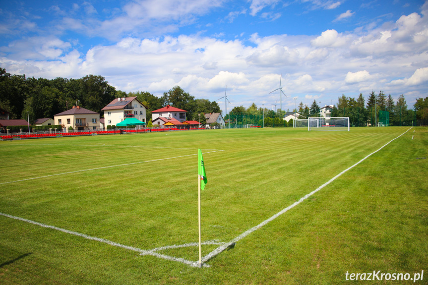 Otwarcie stadionu piłkarskiego w Klimkówce