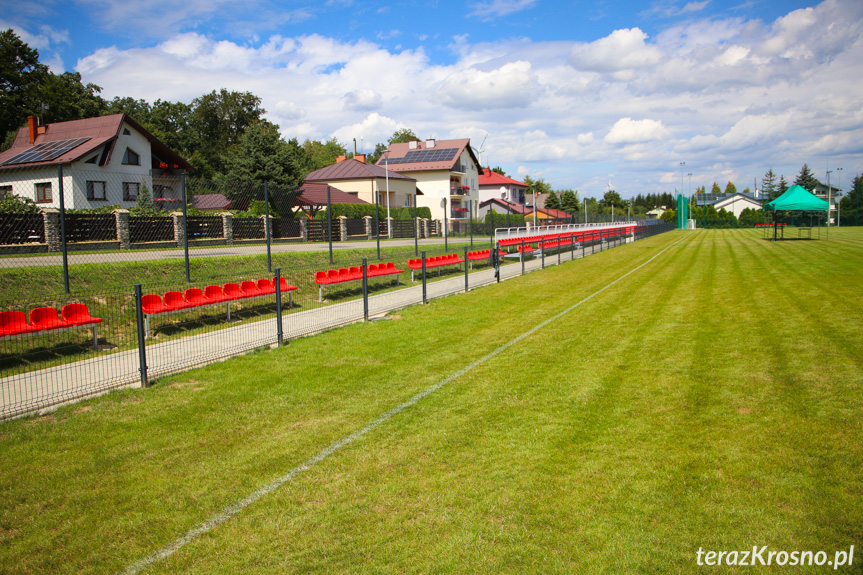 Otwarcie stadionu piłkarskiego w Klimkówce