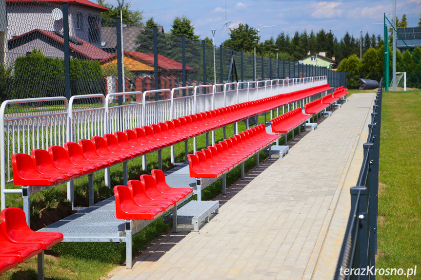 Otwarcie stadionu piłkarskiego w Klimkówce