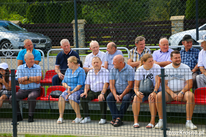 Otwarcie stadionu piłkarskiego w Klimkówce