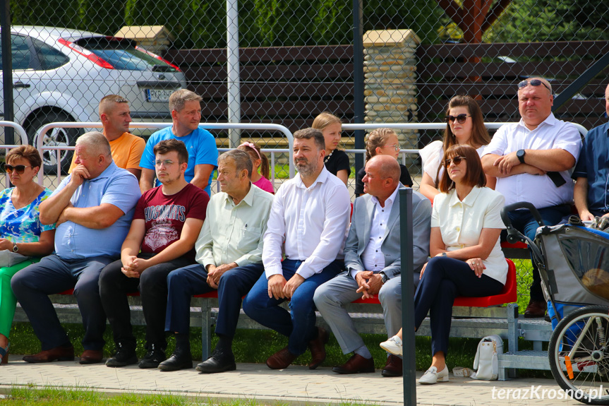 Otwarcie stadionu piłkarskiego w Klimkówce