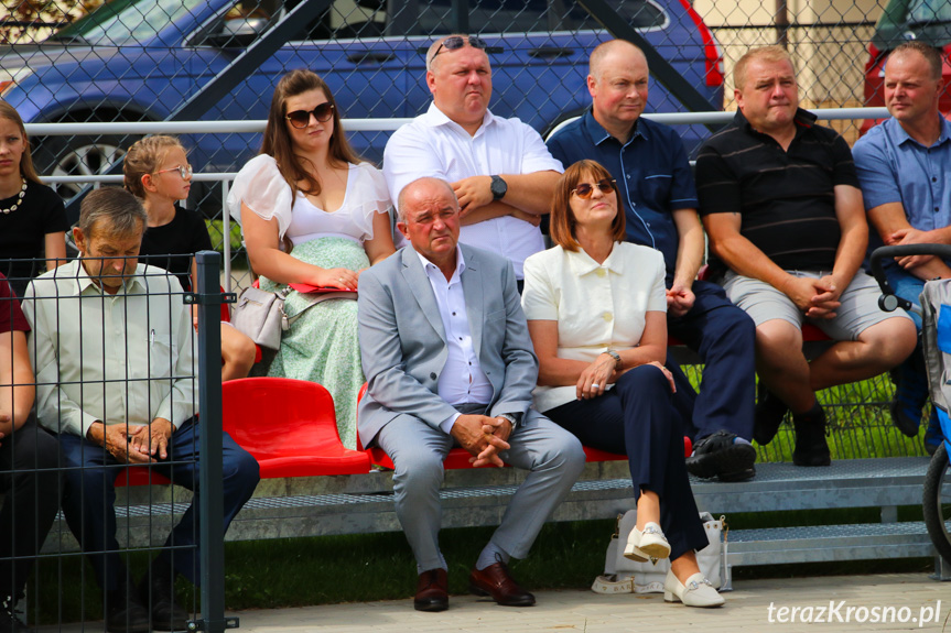 Otwarcie stadionu piłkarskiego w Klimkówce