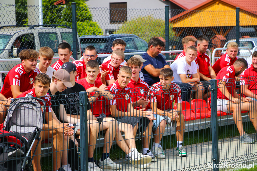 Otwarcie stadionu piłkarskiego w Klimkówce