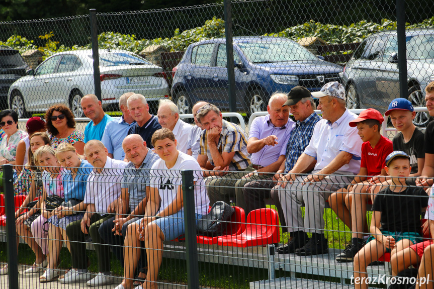 Otwarcie stadionu piłkarskiego w Klimkówce