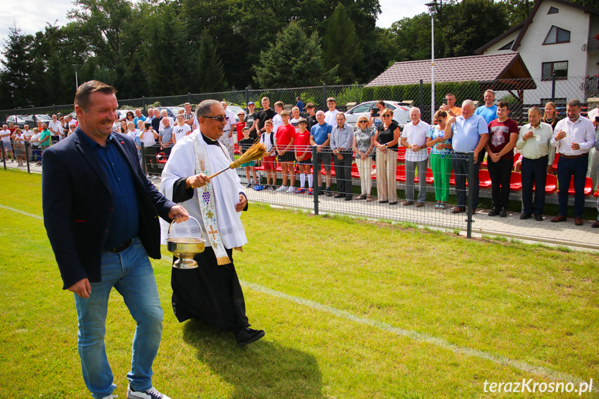 Otwarcie stadionu piłkarskiego w Klimkówce