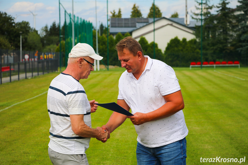 Otwarcie stadionu piłkarskiego w Klimkówce