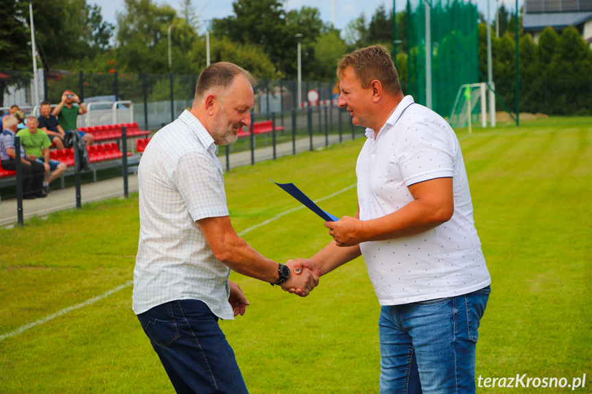 Otwarcie stadionu piłkarskiego w Klimkówce