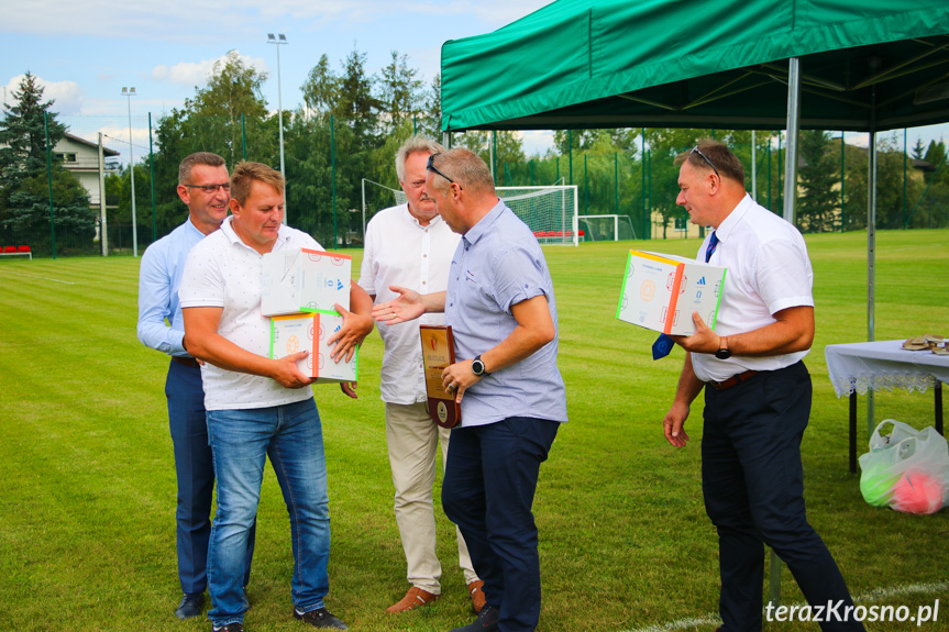 Otwarcie stadionu piłkarskiego w Klimkówce