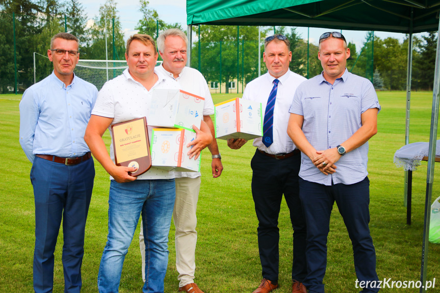 Otwarcie stadionu piłkarskiego w Klimkówce