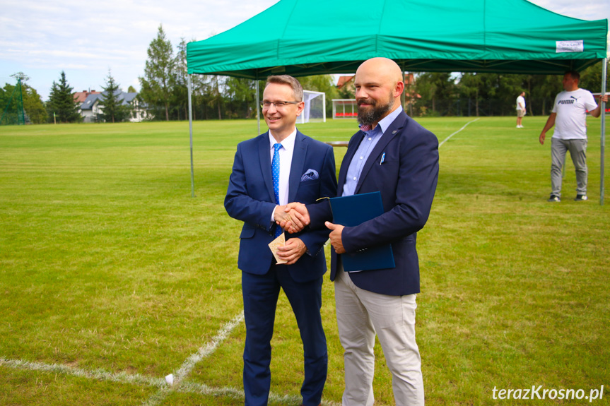 Otwarcie stadionu piłkarskiego w Klimkówce