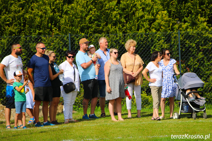 Otwarcie stadionu piłkarskiego w Klimkówce