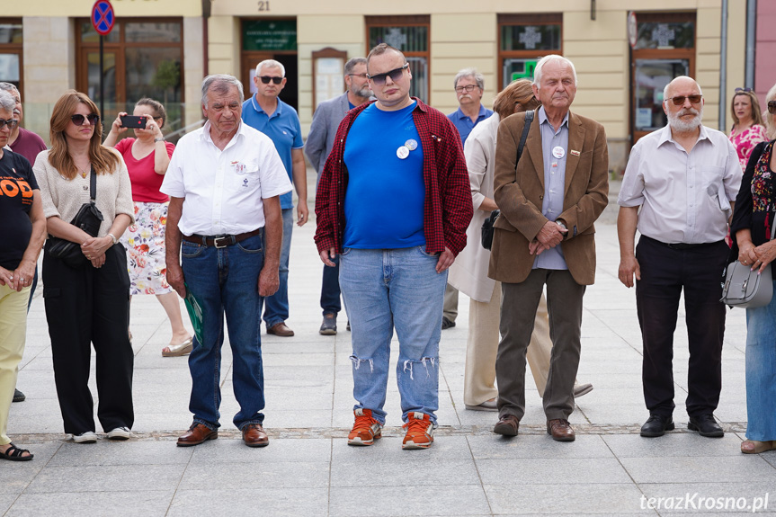 Otwarcie wystawy na rynku w Krośnie