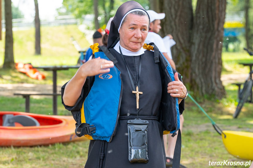 Parafialny spływ kajakowy śladami Jana Pawła II