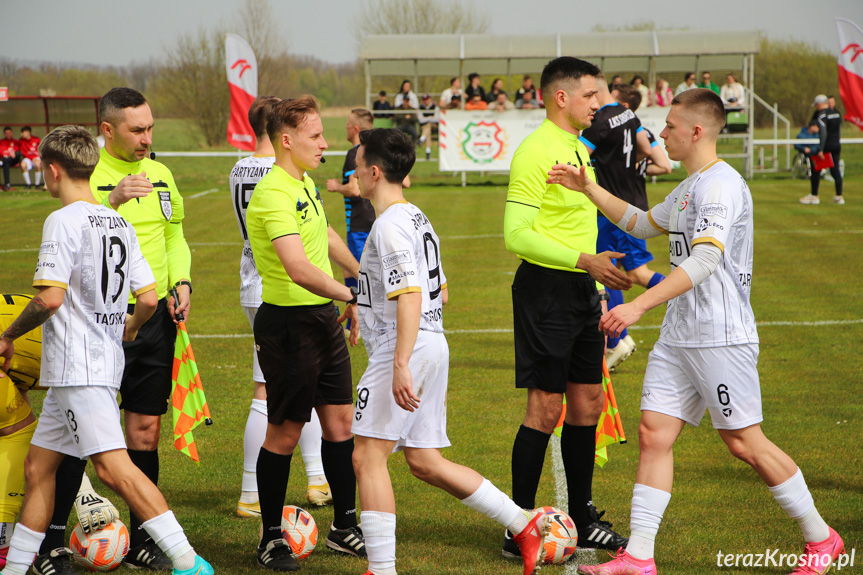 Partyzant MAL-BUD 1 Targowiska - LKS Skołyszyn 3:0