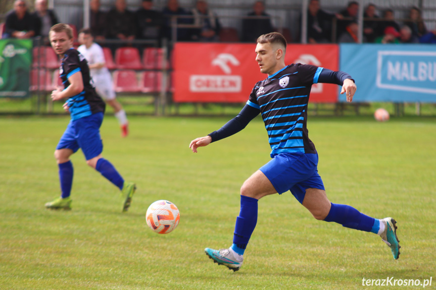 Partyzant MAL-BUD 1 Targowiska - LKS Skołyszyn 3:0