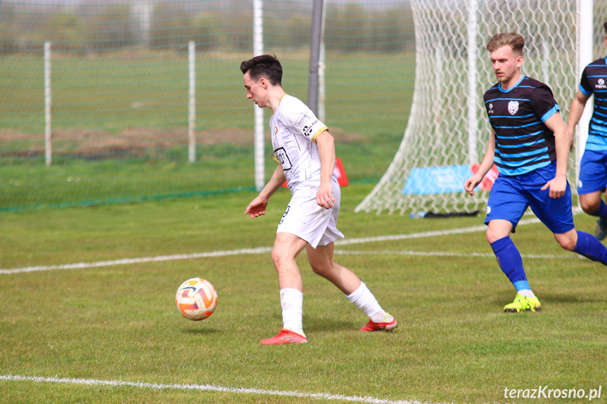 Partyzant MAL-BUD 1 Targowiska - LKS Skołyszyn 3:0