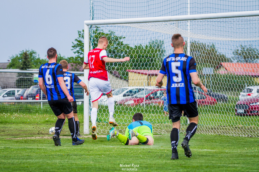 Partyzant MAL-BUD 1 Targowiska - Nafta Jedlicze 3:0