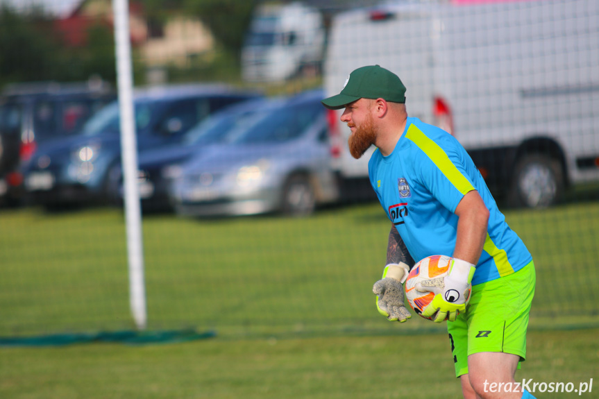 Partyzant MAL-BUD 1 Targowiska - Nafta Splast Jedlicze 1-1