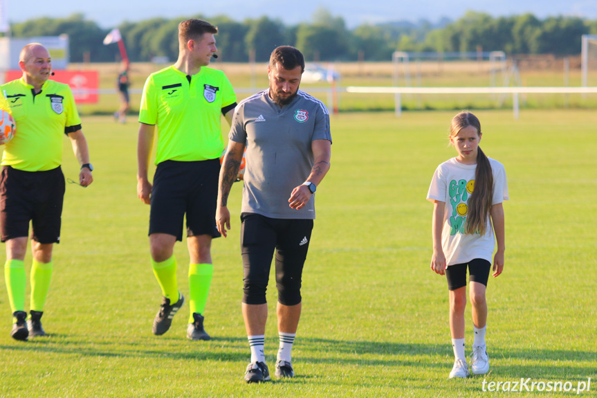 Partyzant MAL-BUD 1 Targowiska - Nafta Splast Jedlicze 1-1