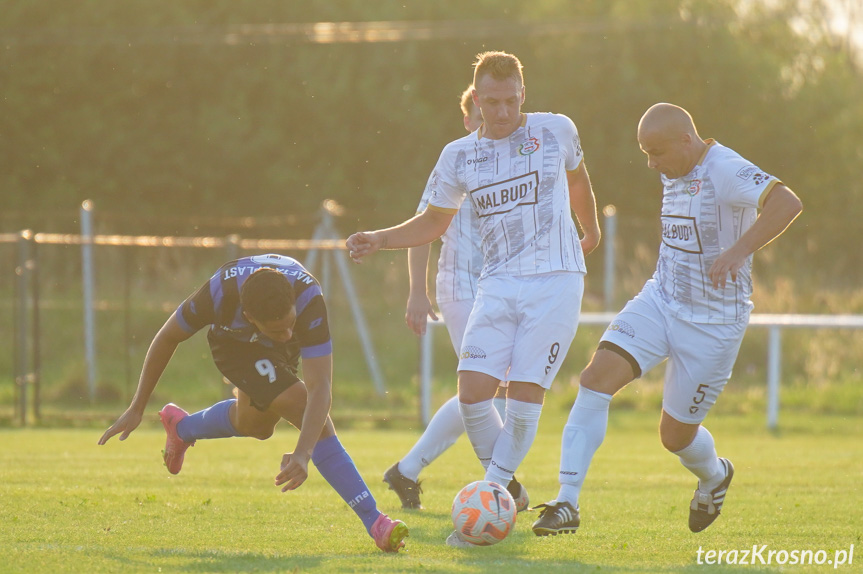 Partyzant MAL-BUD 1 Targowiska - Nafta Splast Jedlicze 2:1