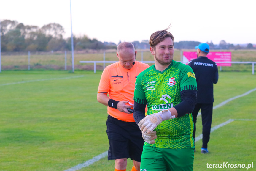 Partyzant MAL-BUD 1 Targowiska - Przełom Besko 4-0