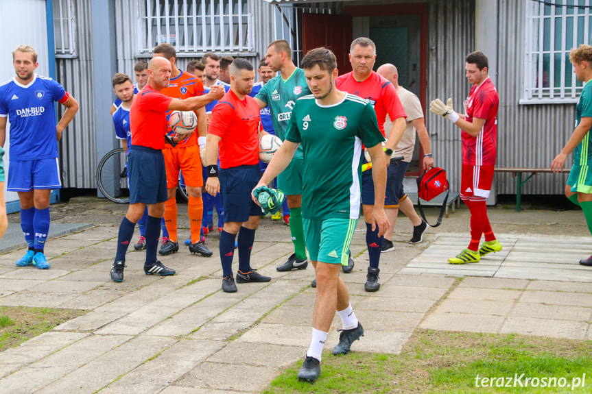 Partyzant MAL-BUD 1 Targowiska - Tempo Nienaszów 2:0