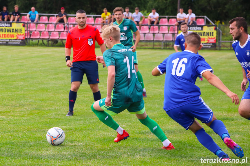 Partyzant MAL-BUD 1 Targowiska - Tempo Nienaszów 2:0