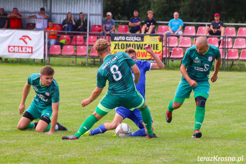 Partyzant MAL-BUD 1 Targowiska - Tempo Nienaszów 2:0