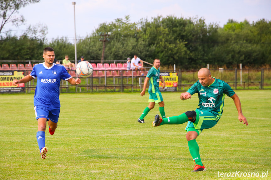 Partyzant MAL-BUD 1 Targowiska - Tempo Nienaszów 2:0