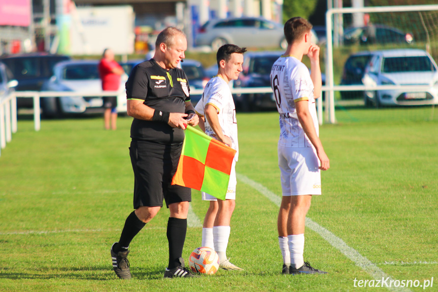 Partyzant MAL-BUD 1 Targowiska - Tempo Nienaszów 3-0 