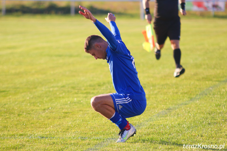 Partyzant MAL-BUD 1 Targowiska - Tempo Nienaszów 3-0 