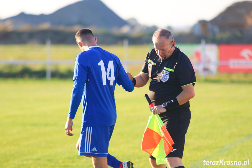 Partyzant MAL-BUD 1 Targowiska - Tempo Nienaszów 3-0 