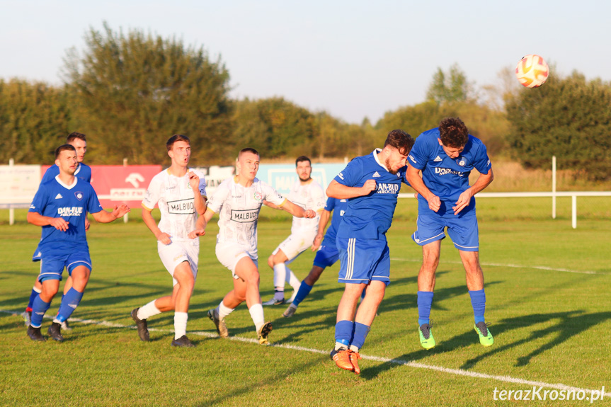 Partyzant MAL-BUD 1 Targowiska - Tempo Nienaszów 3-0 