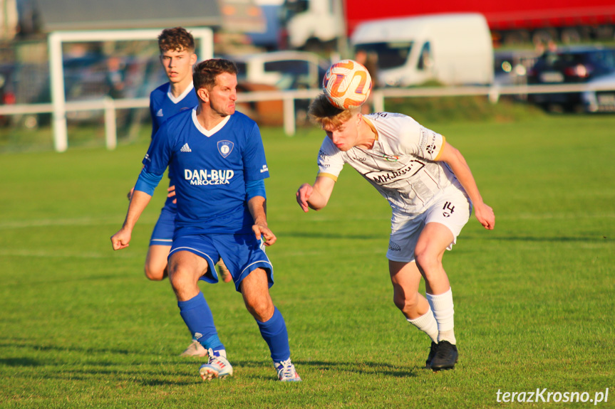 Partyzant MAL-BUD 1 Targowiska - Tempo Nienaszów 3-0 