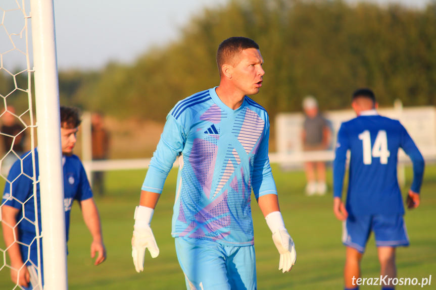 Partyzant MAL-BUD 1 Targowiska - Tempo Nienaszów 3-0 