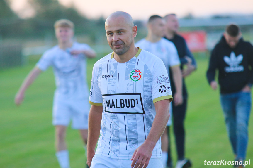 Partyzant MAL-BUD 1 Targowiska - Tempo Nienaszów 3-0 