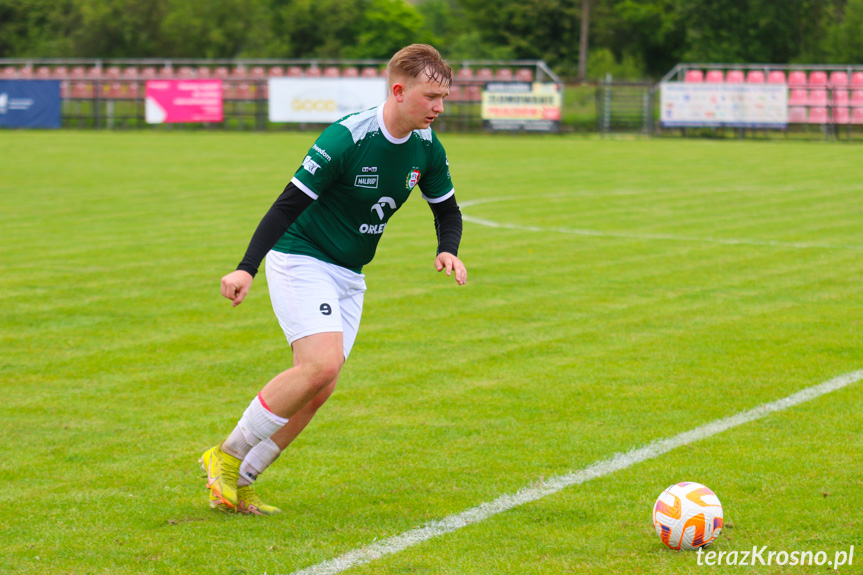 Partyzant MAL-BUD 1 Targowiska - Zamczysko Mrukowa 0-0