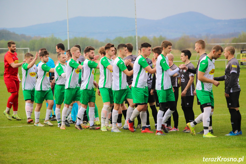 Partyzant MAL-BUD 1 Targowiska - Zamczysko Mrukowa 3:0