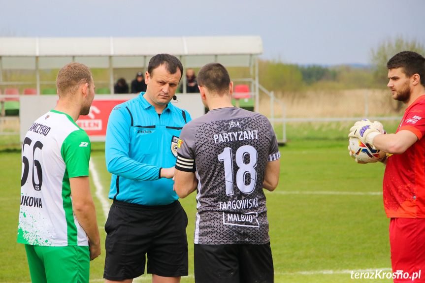 Partyzant MAL-BUD 1 Targowiska - Zamczysko Mrukowa 3:0