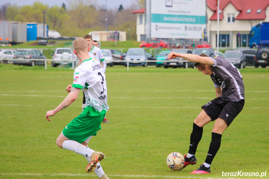 Partyzant MAL-BUD 1 Targowiska - Zamczysko Mrukowa 3:0