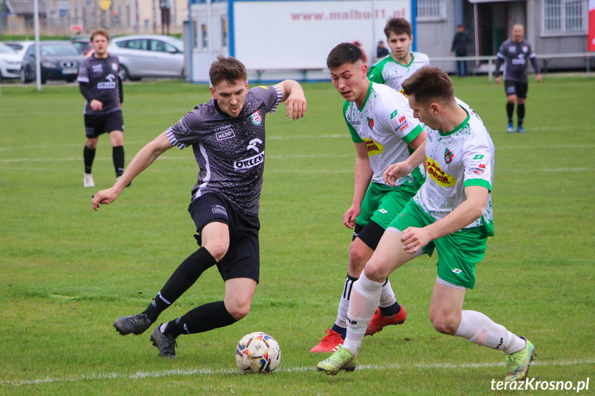 Partyzant MAL-BUD 1 Targowiska - Zamczysko Mrukowa 3:0