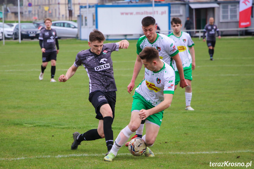 Partyzant MAL-BUD 1 Targowiska - Zamczysko Mrukowa 3:0